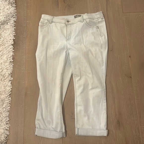 Chicos So Slimming Jeans - Picture 1 of 2